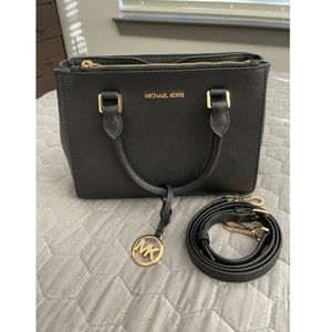 Never used Michael KORS small satchel - black with strap!!